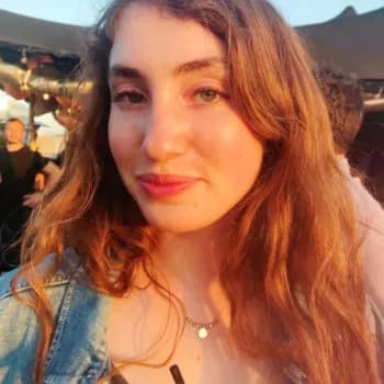 Mélanie - Rencontre Lesbienne à Ballwil Profil de Mélanie, 25 ans, Rencontre Lesbienne à Ballwil (Lucerne)