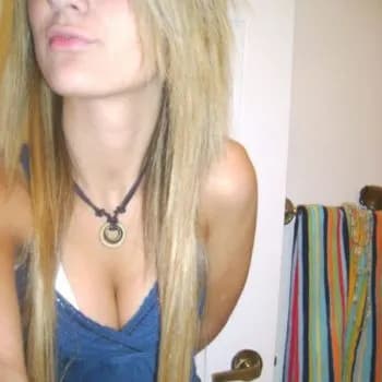 Linda - Rencontre Lesbienne à Chez Petit (Liddes) Profil de Linda, 21 ans, Rencontre Lesbienne à Chez Petit (Liddes) (Valais)