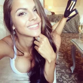 Khadidja - Rencontre Lesbienne à Fontainemelon Profil de Khadidja, 22 ans, Rencontre Lesbienne à Fontainemelon (Neuchâtel)