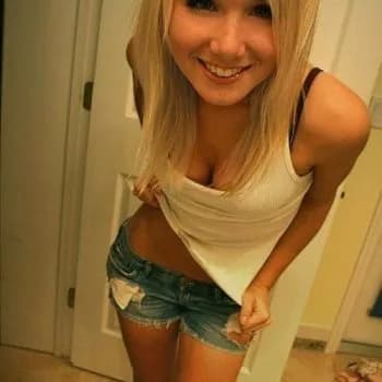 Profil de Hélène, 21 ans, Rencontre Lesbienne à Glattfelden (Zurich)