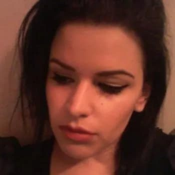 Profil de Sienna, 22 ans, Rencontre Lesbienne à Baltschieder (Valais)