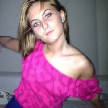 Danya - Rencontre Lesbienne à L'Isle Profil de Danya, 33 ans, Rencontre Lesbienne à L'Isle (Vaud)