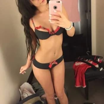 Nayla - Rencontre Lesbienne à Sarzens Profil de Nayla, 22 ans, Rencontre Lesbienne à Sarzens (Vaud)