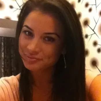 Jade - Rencontre Lesbienne à Urswil Profil de Jade, 21 ans, Rencontre Lesbienne à Urswil (Lucerne)