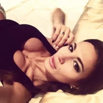 Solange - Rencontre Lesbienne à Mex VD Profil de Solange, 30 ans, Rencontre Lesbienne à Mex VD (Vaud)