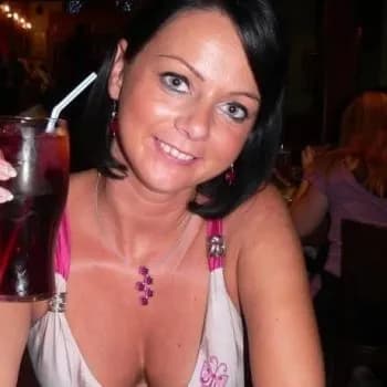 Profil de Hina, 21 ans, Rencontre Lesbienne à Martigny (Valais)