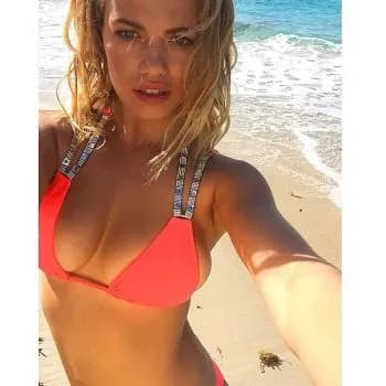 Profil de Hanaa, 32 ans, Rencontre Lesbienne à Vättis (Saint-Gall)