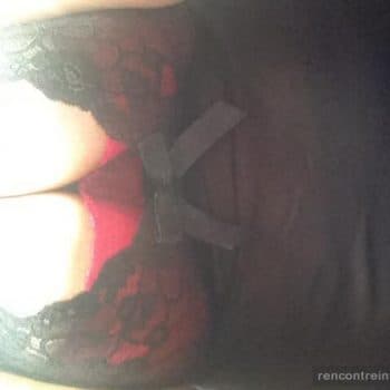 Julianna Rencontre lesbienne Braggio