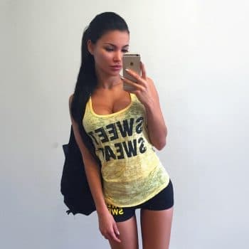 Lamia Rencontre lesbienne Oleyres