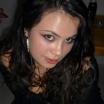 Mélina - Rencontre Lesbienne à Hasle LU Profil de Mélina, 28 ans, Rencontre Lesbienne à Hasle LU (Lucerne)