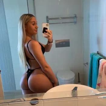 Orlane - Rencontre Lesbienne à Vacallo Profil de Orlane, 20 ans, Rencontre Lesbienne à Vacallo (Tessin)