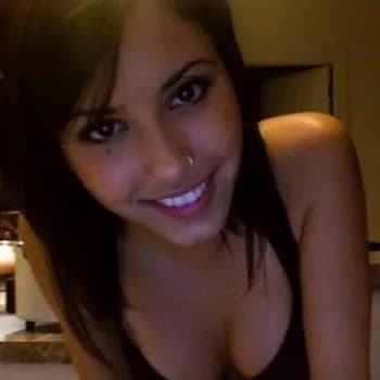 Lou - Rencontre Lesbienne à Aarberg Profil de Lou, 22 ans, Rencontre Lesbienne à Aarberg (Berne)