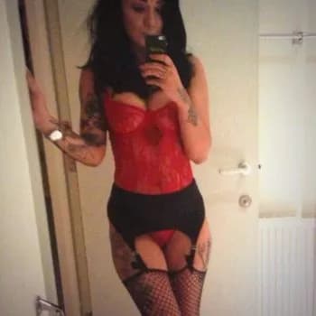 Alycia - Rencontre Lesbienne à Bevaix Profil de Alycia, 23 ans, Rencontre Lesbienne à Bevaix (Neuchâtel)