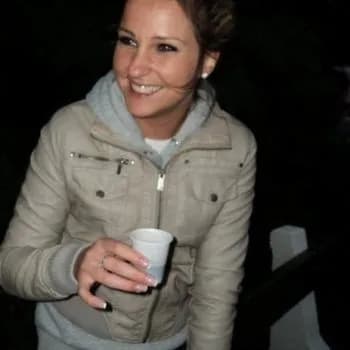 Kawthar - Rencontre Lesbienne à Unterägeri Profil de Kawthar, 26 ans, Rencontre Lesbienne à Unterägeri (Zoug)