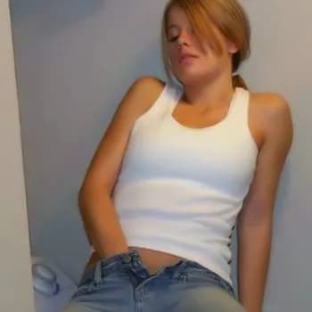 Ninon - Rencontre Lesbienne à Günsberg Profil de Ninon, 31 ans, Rencontre Lesbienne à Günsberg (Soleure)