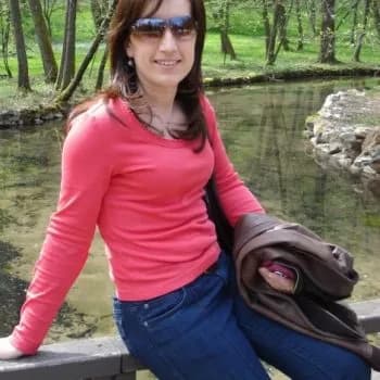 Tesnime - Rencontre Lesbienne à Emmetten Profil de Tesnime, 28 ans, Rencontre Lesbienne à Emmetten (Nidwald)