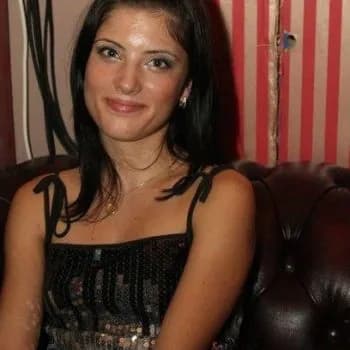 Razane - Rencontre Lesbienne à Céligny Profil de Razane, 32 ans, Rencontre Lesbienne à Céligny (Genève)