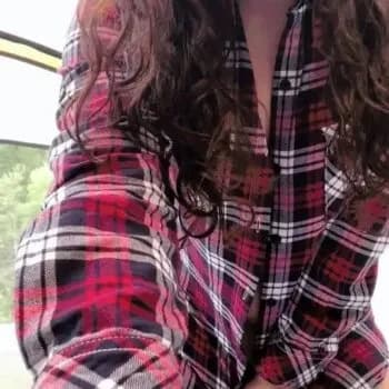 Tiana - Rencontre Lesbienne à Flüeli-Ranft Profil de Tiana, 19 ans, Rencontre Lesbienne à Flüeli-Ranft (Obwald)